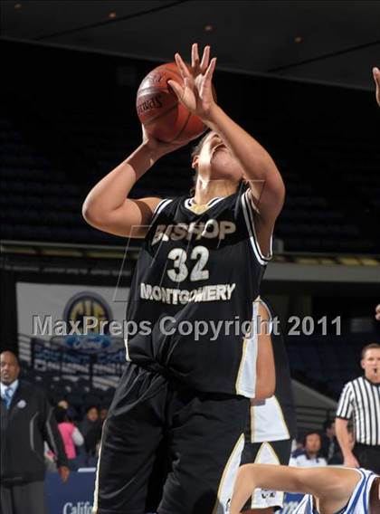 Thumbnail 1 in Windward vs. Bishop Montgomery (CIF SS 4AA Final) photogallery.