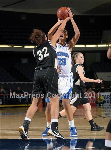 Thumbnail 2 in Windward vs. Bishop Montgomery (CIF SS 4AA Final) photogallery.