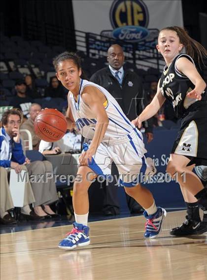 Thumbnail 2 in Windward vs. Bishop Montgomery (CIF SS 4AA Final) photogallery.