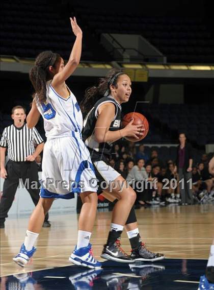 Thumbnail 2 in Windward vs. Bishop Montgomery (CIF SS 4AA Final) photogallery.