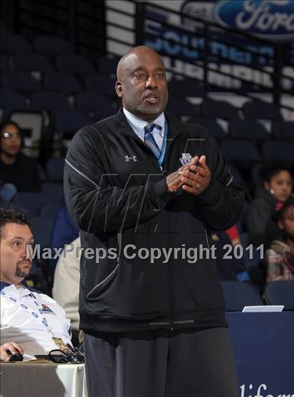 Thumbnail 3 in Windward vs. Bishop Montgomery (CIF SS 4AA Final) photogallery.