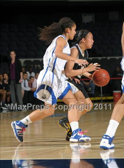 Thumbnail 3 in Windward vs. Bishop Montgomery (CIF SS 4AA Final) photogallery.