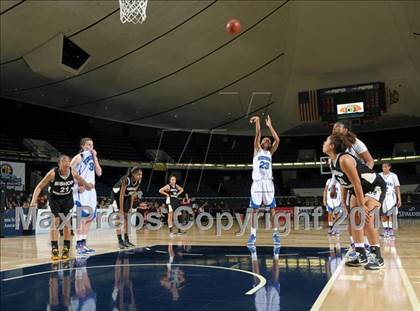 Thumbnail 2 in Windward vs. Bishop Montgomery (CIF SS 4AA Final) photogallery.