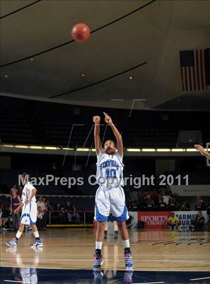 Thumbnail 3 in Windward vs. Bishop Montgomery (CIF SS 4AA Final) photogallery.