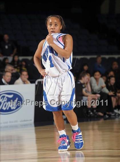 Thumbnail 1 in Windward vs. Bishop Montgomery (CIF SS 4AA Final) photogallery.
