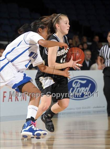 Thumbnail 2 in Windward vs. Bishop Montgomery (CIF SS 4AA Final) photogallery.