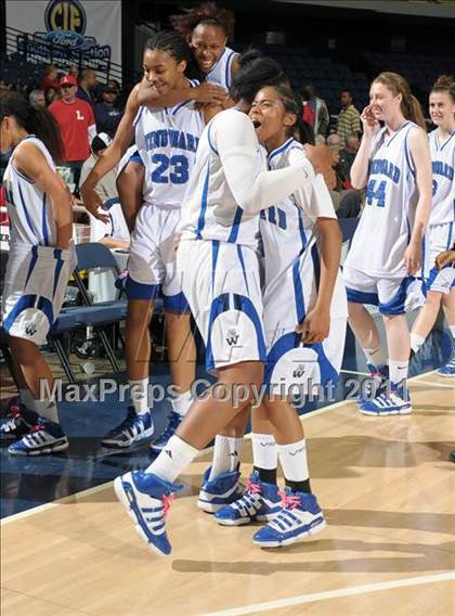 Thumbnail 2 in Windward vs. Bishop Montgomery (CIF SS 4AA Final) photogallery.