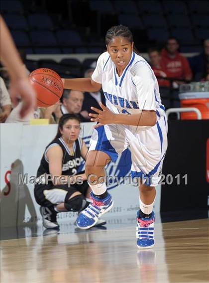 Thumbnail 3 in Windward vs. Bishop Montgomery (CIF SS 4AA Final) photogallery.