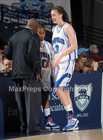 Thumbnail 3 in Windward vs. Bishop Montgomery (CIF SS 4AA Final) photogallery.