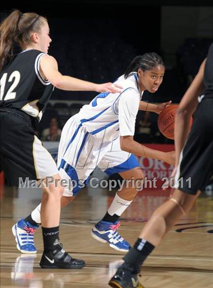 Thumbnail 3 in Windward vs. Bishop Montgomery (CIF SS 4AA Final) photogallery.