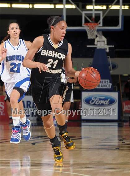 Thumbnail 3 in Windward vs. Bishop Montgomery (CIF SS 4AA Final) photogallery.