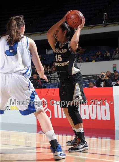 Thumbnail 3 in Windward vs. Bishop Montgomery (CIF SS 4AA Final) photogallery.