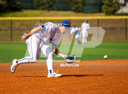 Thumbnail 3 in Dixie vs. Snow Canyon (UHSAA 4A Final) photogallery.