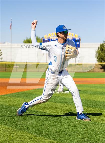 Thumbnail 2 in Dixie vs. Snow Canyon (UHSAA 4A Final) photogallery.