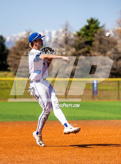 Thumbnail 2 in Dixie vs. Snow Canyon (UHSAA 4A Final) photogallery.
