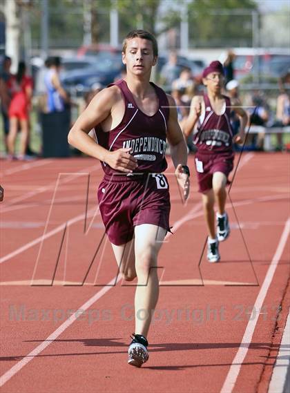 Thumbnail 3 in South West Yosemite League Meet #1 (1600m) photogallery.