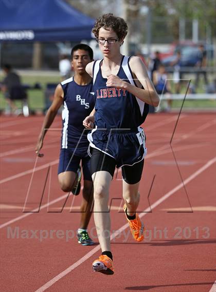 Thumbnail 2 in South West Yosemite League Meet #1 (1600m) photogallery.