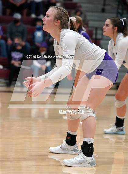 Thumbnail 1 in Thrall vs. Iola (UIL 2A State Semifinal) photogallery.