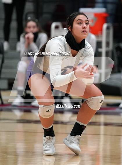 Thumbnail 2 in Thrall vs. Iola (UIL 2A State Semifinal) photogallery.