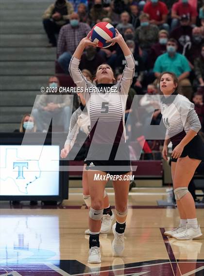 Thumbnail 3 in Thrall vs. Iola (UIL 2A State Semifinal) photogallery.
