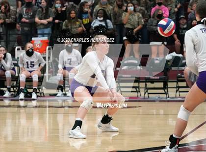 Thumbnail 3 in Thrall vs. Iola (UIL 2A State Semifinal) photogallery.