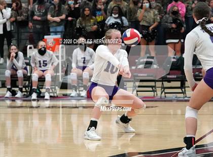 Thumbnail 2 in Thrall vs. Iola (UIL 2A State Semifinal) photogallery.