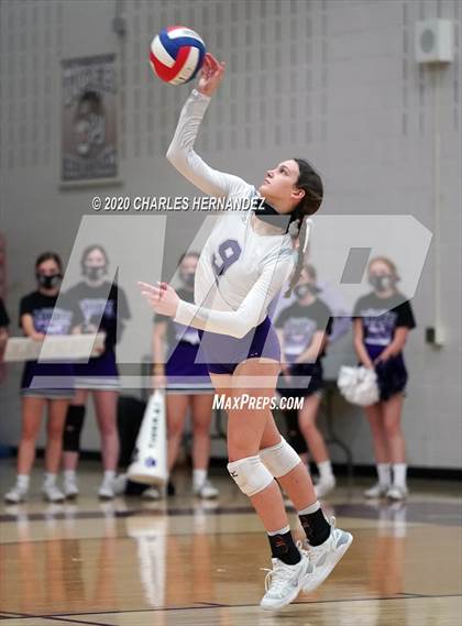 Thumbnail 2 in Thrall vs. Iola (UIL 2A State Semifinal) photogallery.