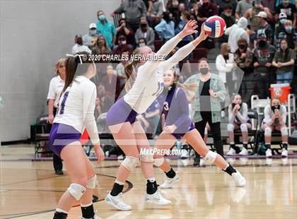 Thumbnail 3 in Thrall vs. Iola (UIL 2A State Semifinal) photogallery.