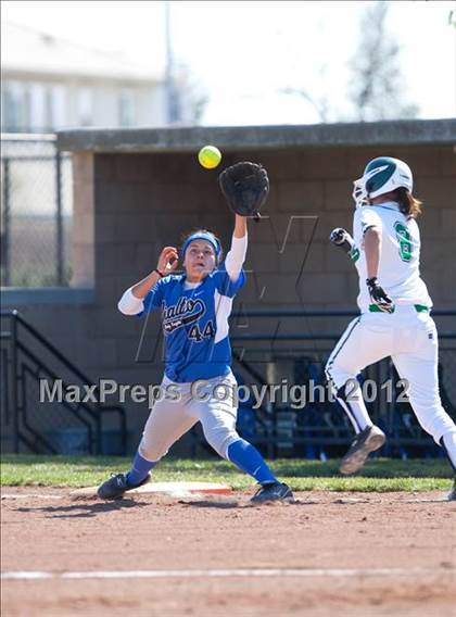 Thumbnail 2 in Rialto vs. St. Mary's (Ted Yoneda Tournament) photogallery.