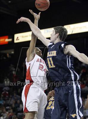 Thumbnail 1 in Mullen vs Denver East (5A Sweet 16) photogallery.