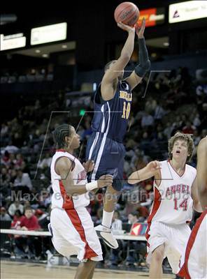 Thumbnail 1 in Mullen vs Denver East (5A Sweet 16) photogallery.