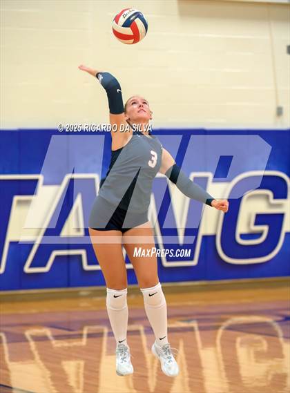 Thumbnail 3 in Tompkins vs. A&M Consolidated (KISD/CFISD Tournament - Silver Final) photogallery.