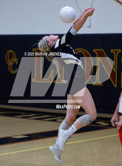 Thumbnail 2 in Calabasas @ Oaks Christian photogallery.