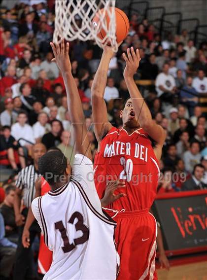 Thumbnail 1 in St. Benedict's Prep @ Mater Dei (Nike Extravaganza) photogallery.
