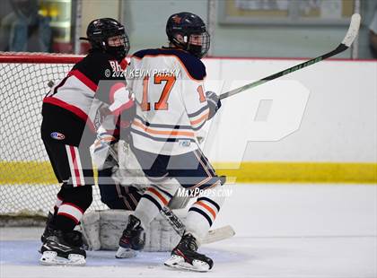 Thumbnail 1 in Branford @ Lyman Hall (SCC D2 Qtr Final) photogallery.