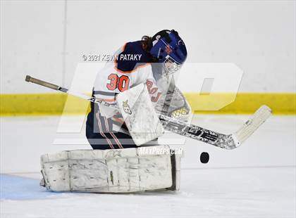 Thumbnail 2 in Branford @ Lyman Hall (SCC D2 Qtr Final) photogallery.