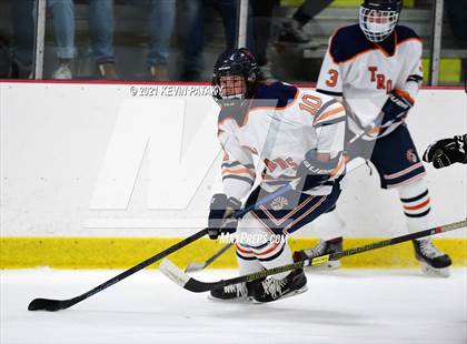 Thumbnail 2 in Branford @ Lyman Hall (SCC D2 Qtr Final) photogallery.