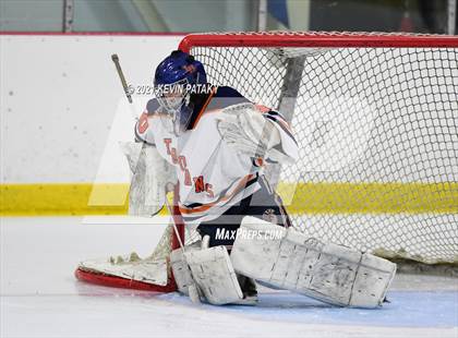 Thumbnail 1 in Branford @ Lyman Hall (SCC D2 Qtr Final) photogallery.