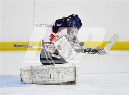 Thumbnail 1 in Branford @ Lyman Hall (SCC D2 Qtr Final) photogallery.