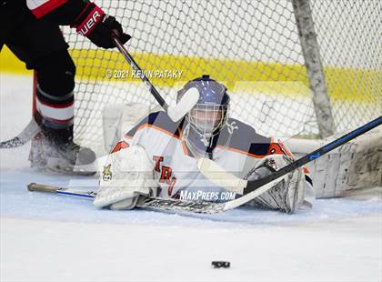 Thumbnail 2 in Branford @ Lyman Hall (SCC D2 Qtr Final) photogallery.