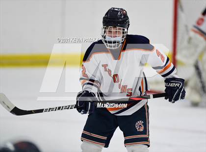 Thumbnail 1 in Branford @ Lyman Hall (SCC D2 Qtr Final) photogallery.