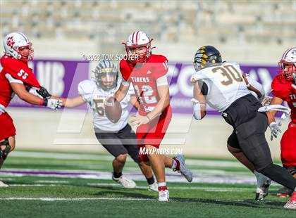 Thumbnail 3 in Seminole @ Glen Rose (UIL Football 4A Division 2 Regional Semifinal) photogallery.