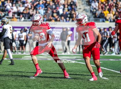 Thumbnail 3 in Seminole @ Glen Rose (UIL Football 4A Division 2 Regional Semifinal) photogallery.