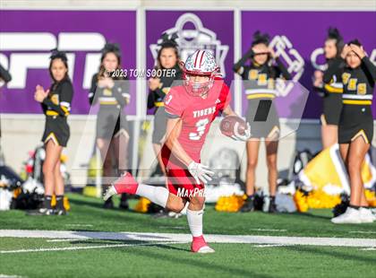 Thumbnail 2 in Seminole @ Glen Rose (UIL Football 4A Division 2 Regional Semifinal) photogallery.