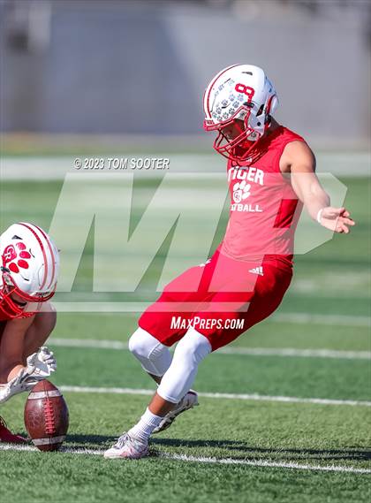 Thumbnail 2 in Seminole @ Glen Rose (UIL Football 4A Division 2 Regional Semifinal) photogallery.