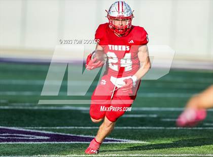 Thumbnail 2 in Seminole @ Glen Rose (UIL Football 4A Division 2 Regional Semifinal) photogallery.