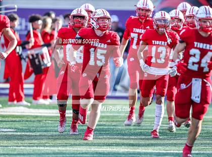 Thumbnail 1 in Seminole @ Glen Rose (UIL Football 4A Division 2 Regional Semifinal) photogallery.