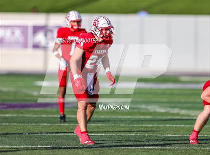 Thumbnail 2 in Seminole @ Glen Rose (UIL Football 4A Division 2 Regional Semifinal) photogallery.