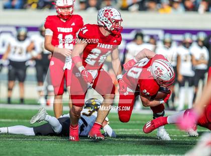 Thumbnail 3 in Seminole @ Glen Rose (UIL Football 4A Division 2 Regional Semifinal) photogallery.