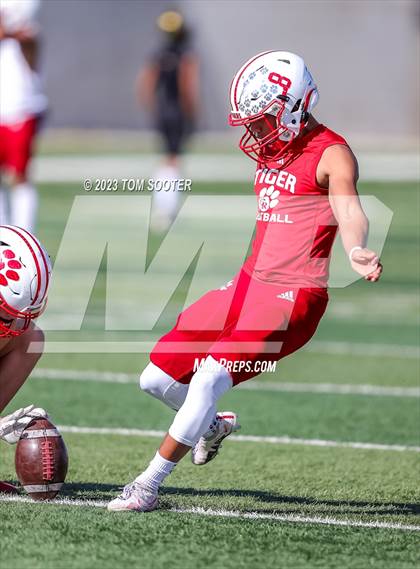 Thumbnail 3 in Seminole @ Glen Rose (UIL Football 4A Division 2 Regional Semifinal) photogallery.